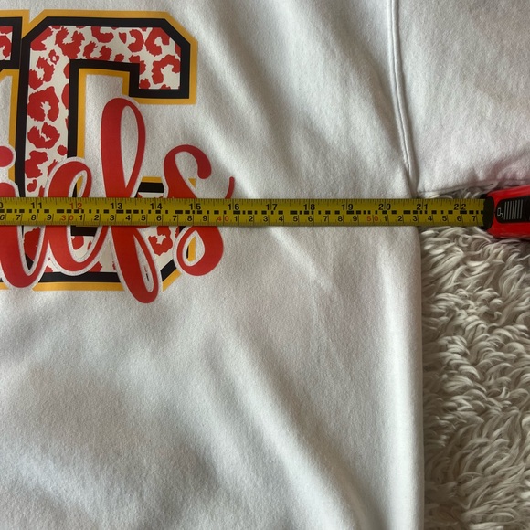 Kansas City Chiefs Sweatshirt - Picture 5 of 7